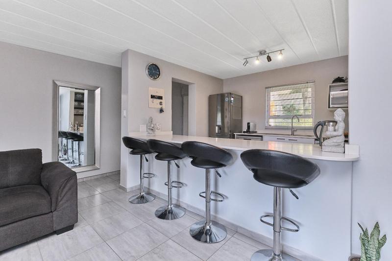 2 Bedroom Property for Sale in Rivonia Gauteng