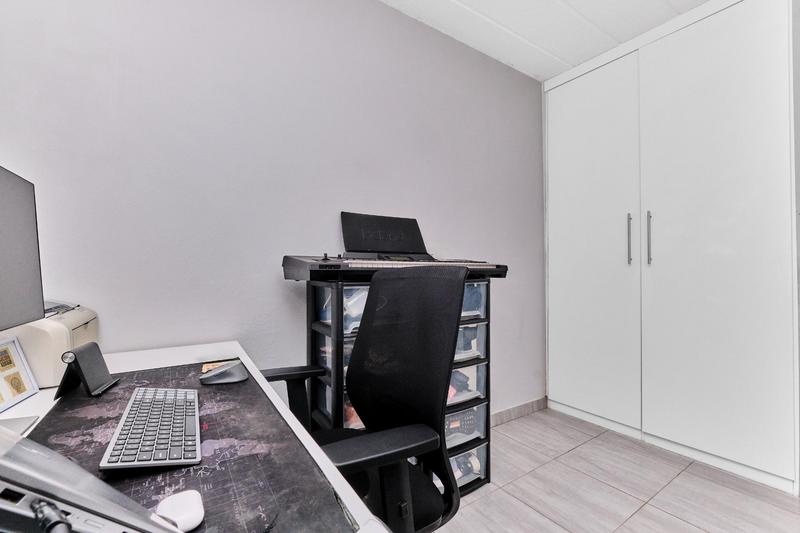 2 Bedroom Property for Sale in Rivonia Gauteng