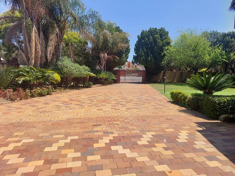 4 Bedroom Property for Sale in Vanderbijlpark SW 5 Gauteng