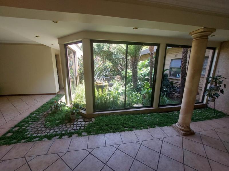 4 Bedroom Property for Sale in Vanderbijlpark SW 5 Gauteng