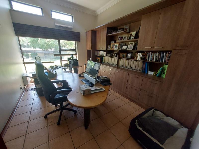 4 Bedroom Property for Sale in Vanderbijlpark SW 5 Gauteng