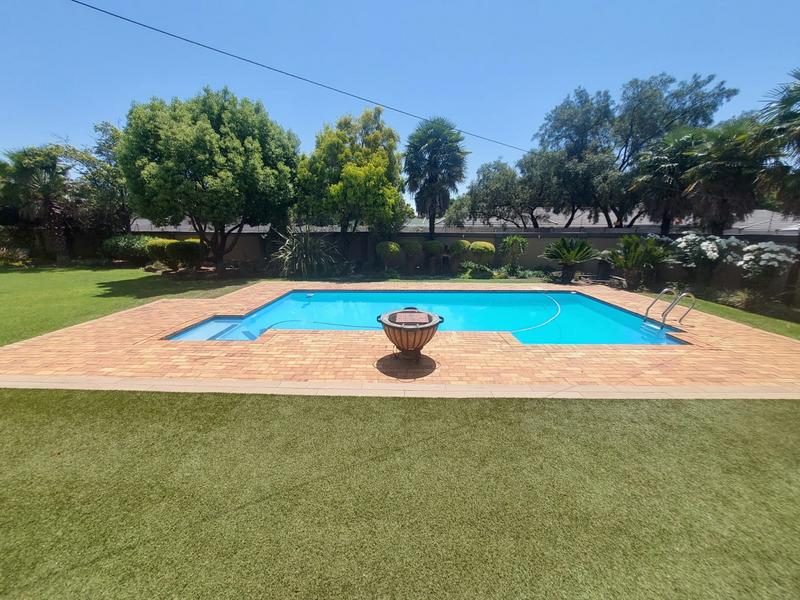 4 Bedroom Property for Sale in Vanderbijlpark SW 5 Gauteng
