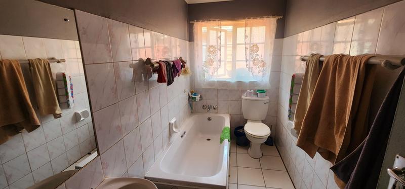 2 Bedroom Property for Sale in Theresa Park Gauteng