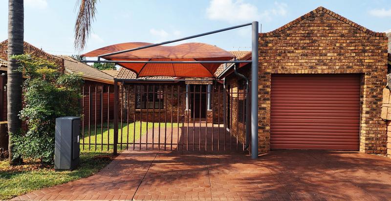 2 Bedroom Property for Sale in Theresa Park Gauteng