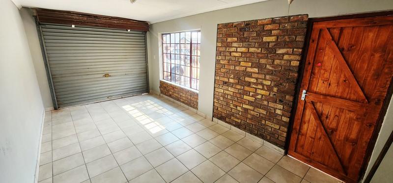2 Bedroom Property for Sale in Theresa Park Gauteng