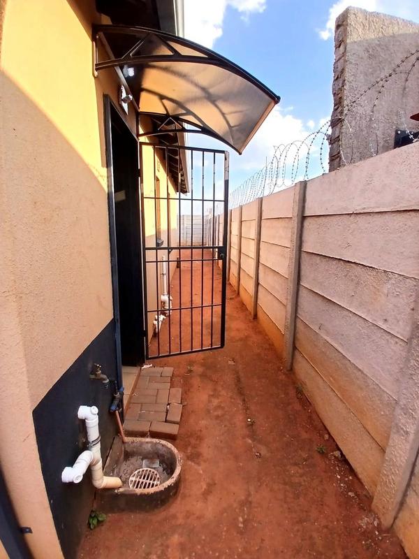 3 Bedroom Property for Sale in Protea Glen Gauteng