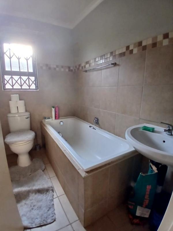 3 Bedroom Property for Sale in Protea Glen Gauteng