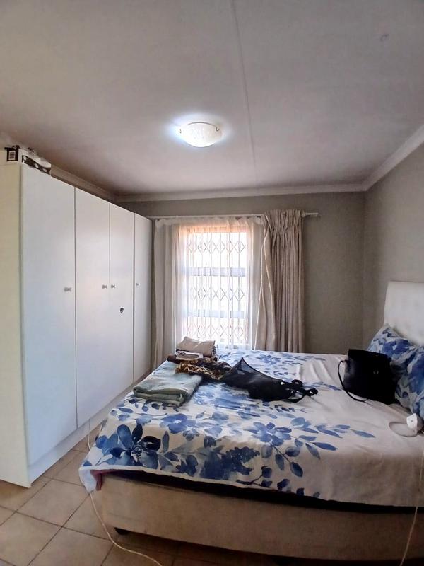 3 Bedroom Property for Sale in Protea Glen Gauteng