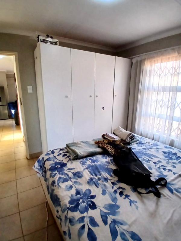 3 Bedroom Property for Sale in Protea Glen Gauteng