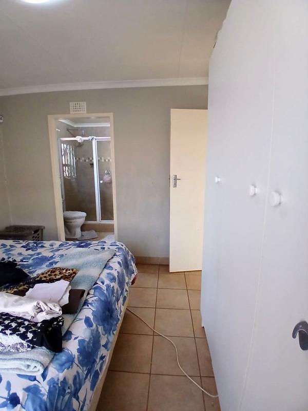 3 Bedroom Property for Sale in Protea Glen Gauteng