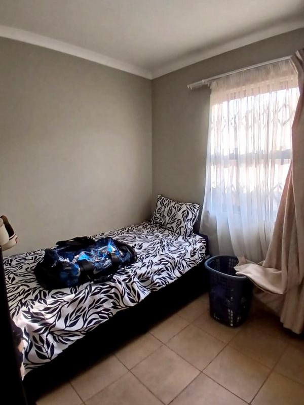 3 Bedroom Property for Sale in Protea Glen Gauteng