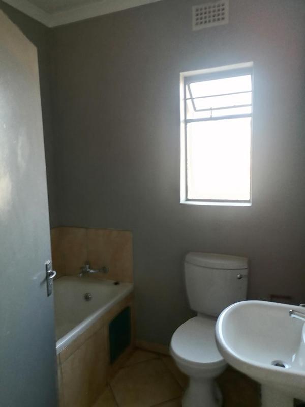 2 Bedroom Property for Sale in Jabulani Gauteng