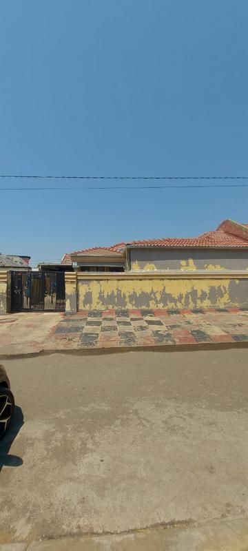 3 Bedroom Property for Sale in Protea Glen Gauteng