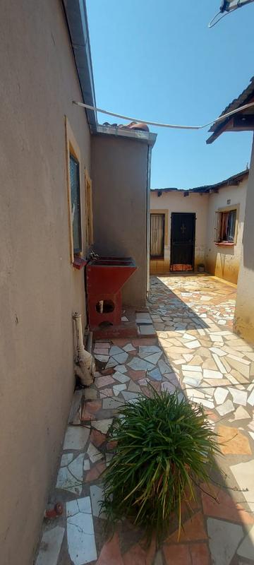 3 Bedroom Property for Sale in Protea Glen Gauteng