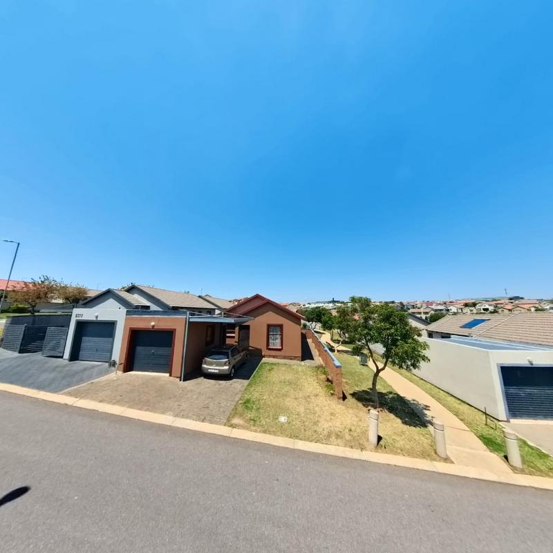 3 Bedroom Property for Sale in Kosmosdal Gauteng
