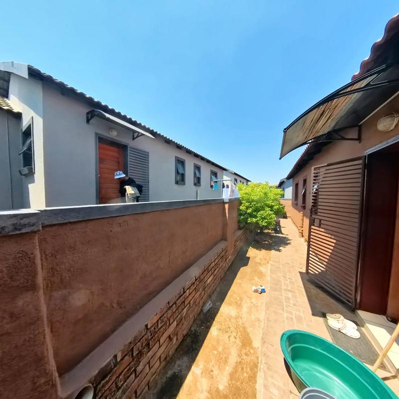3 Bedroom Property for Sale in Kosmosdal Gauteng