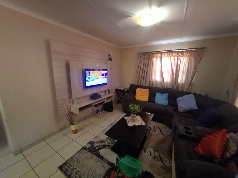 3 Bedroom Property for Sale in Kosmosdal Gauteng