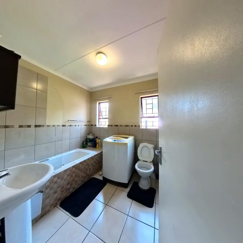 3 Bedroom Property for Sale in Kosmosdal Gauteng