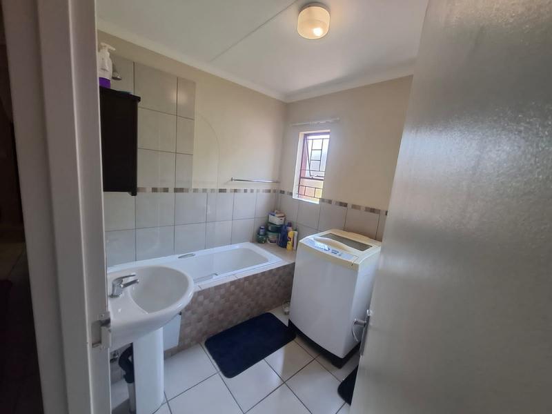 3 Bedroom Property for Sale in Kosmosdal Gauteng