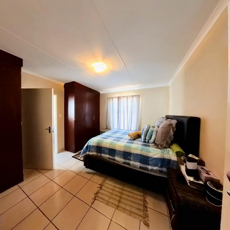 3 Bedroom Property for Sale in Kosmosdal Gauteng