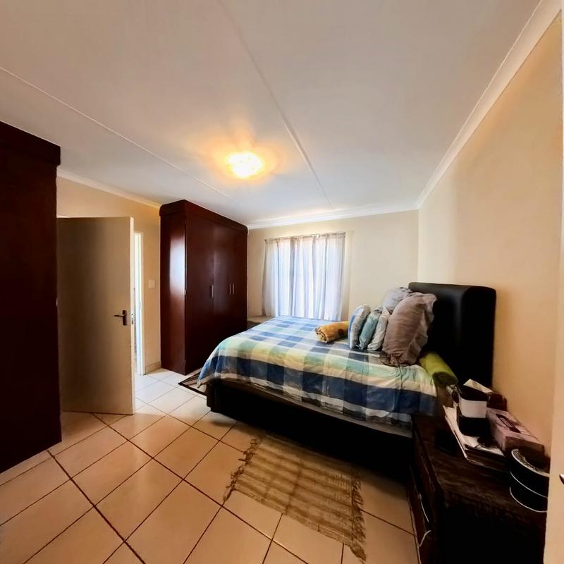 3 Bedroom Property for Sale in Kosmosdal Gauteng