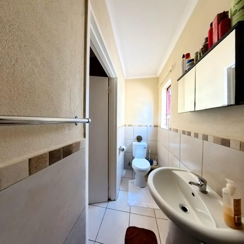 3 Bedroom Property for Sale in Kosmosdal Gauteng