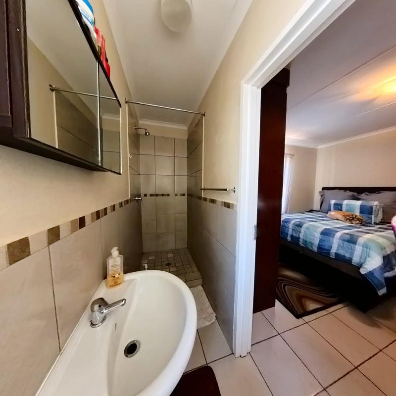 3 Bedroom Property for Sale in Kosmosdal Gauteng