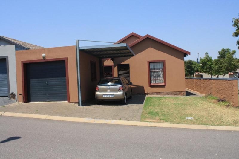 3 Bedroom Property for Sale in Kosmosdal Gauteng