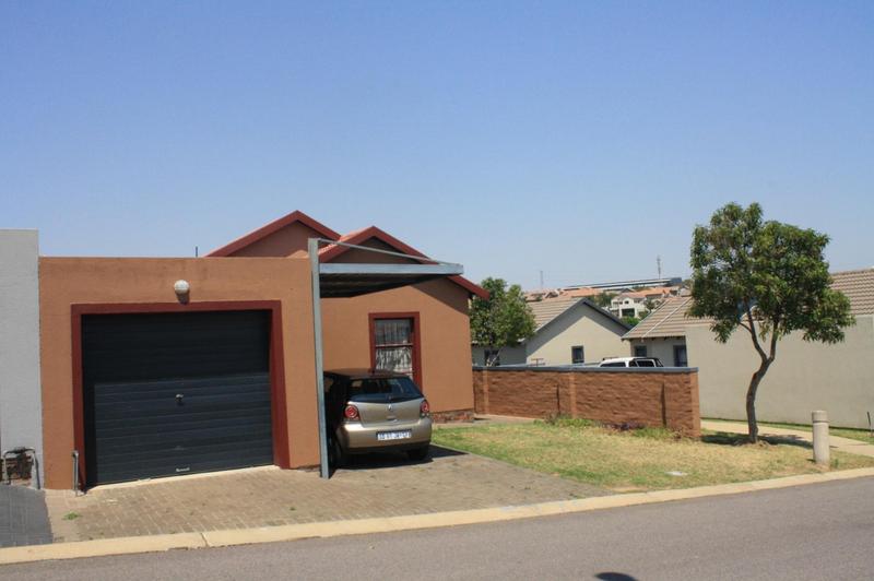 3 Bedroom Property for Sale in Kosmosdal Gauteng