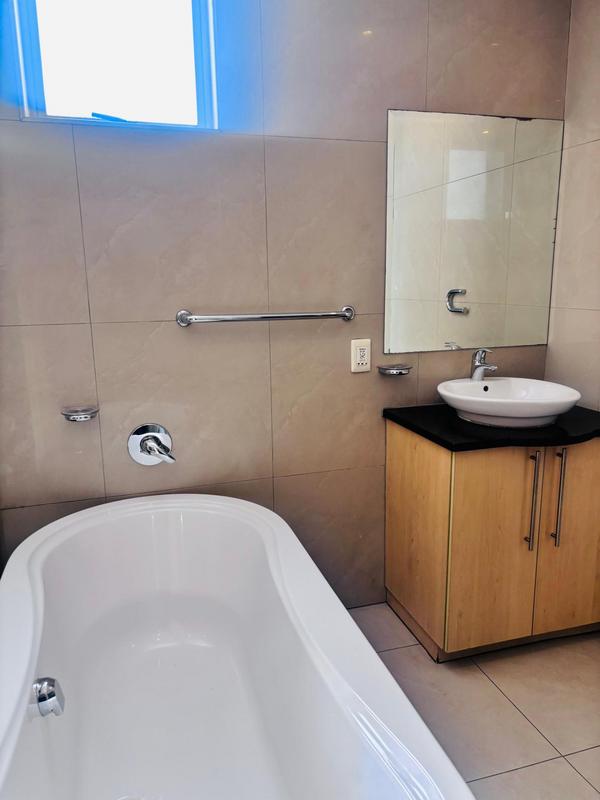 2 Bedroom Property for Sale in Sandown Gauteng