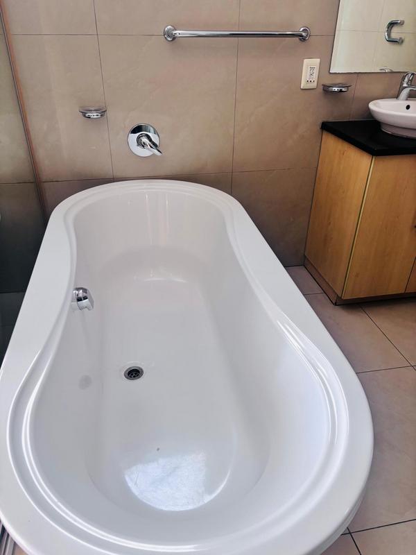 2 Bedroom Property for Sale in Sandown Gauteng
