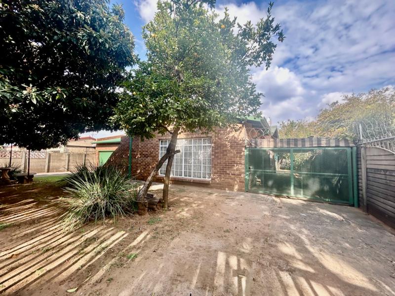 4 Bedroom Property for Sale in Vanderbijlpark CW 4 Gauteng