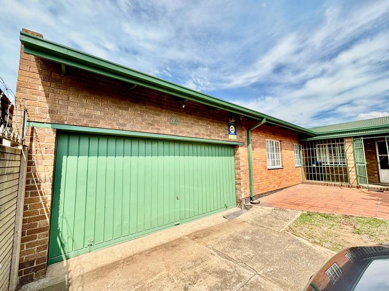 4 Bedroom Property for Sale in Vanderbijlpark CW 4 Gauteng