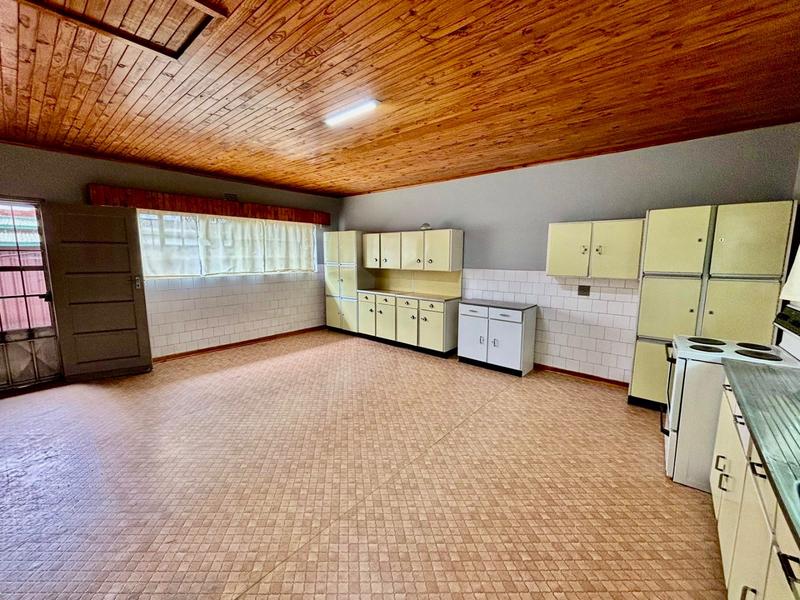 4 Bedroom Property for Sale in Vanderbijlpark CW 4 Gauteng