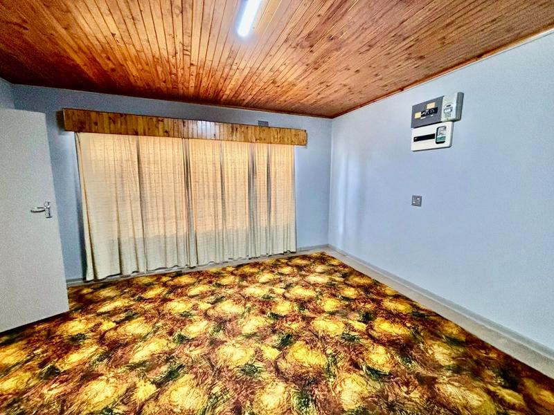 4 Bedroom Property for Sale in Vanderbijlpark CW 4 Gauteng