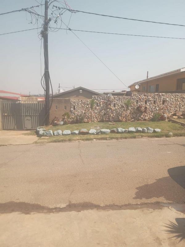 3 Bedroom Property for Sale in Dube Gauteng