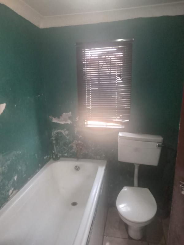 3 Bedroom Property for Sale in Dube Gauteng