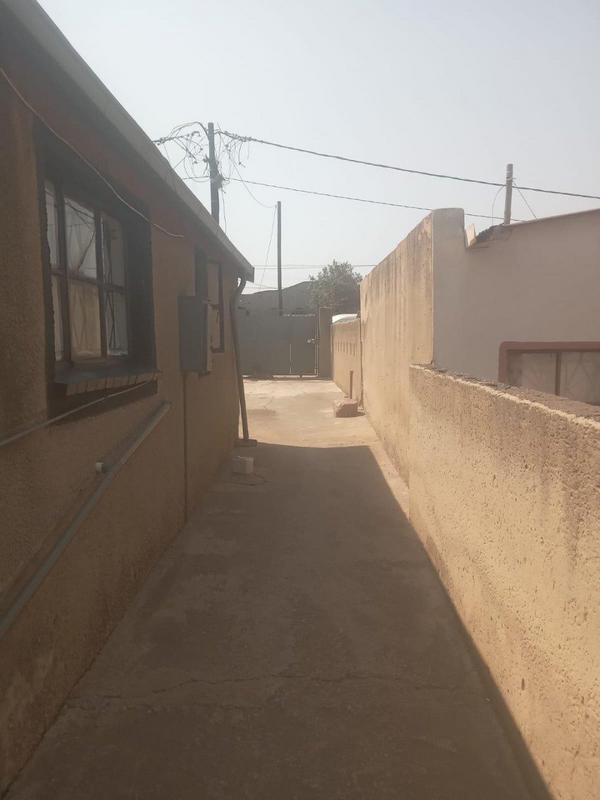 3 Bedroom Property for Sale in Dube Gauteng