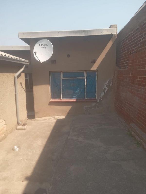3 Bedroom Property for Sale in Dube Gauteng