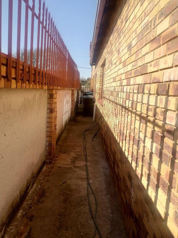 4 Bedroom Property for Sale in Rosettenville Gauteng