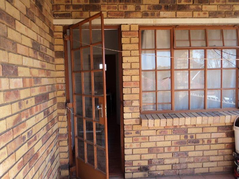 4 Bedroom Property for Sale in Rosettenville Gauteng