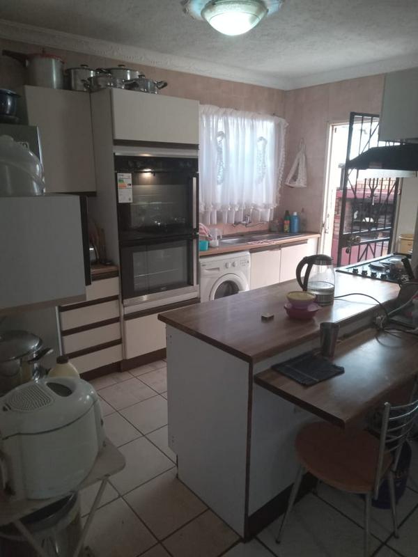 3 Bedroom Property for Sale in Dhlamini Gauteng