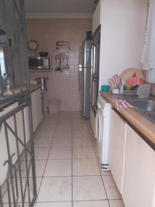 3 Bedroom Property for Sale in Dhlamini Gauteng
