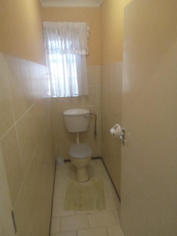 3 Bedroom Property for Sale in Dhlamini Gauteng