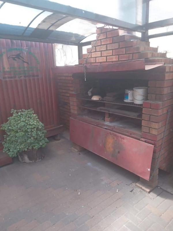 3 Bedroom Property for Sale in Dhlamini Gauteng