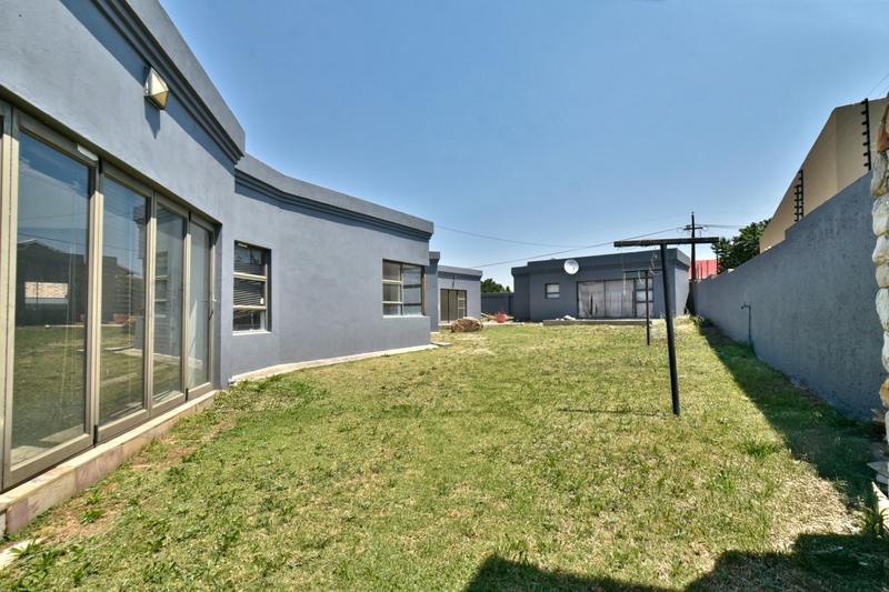 4 Bedroom Property for Sale in Liefde en Vrede Gauteng