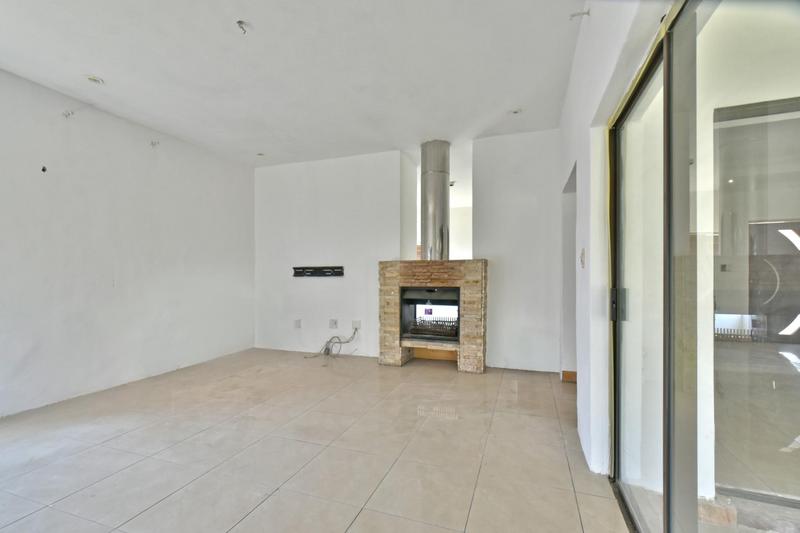 4 Bedroom Property for Sale in Liefde en Vrede Gauteng