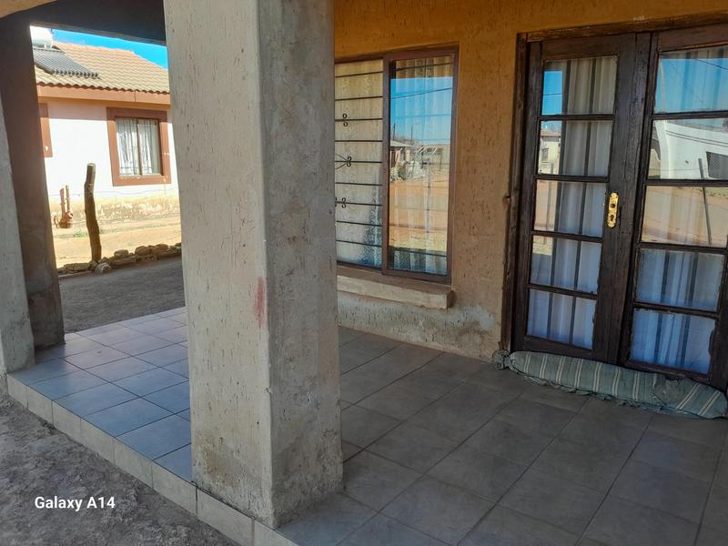 2 Bedroom Property for Sale in Lawley Gauteng