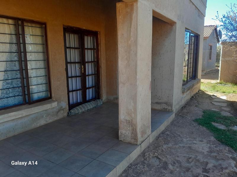 2 Bedroom Property for Sale in Lawley Gauteng