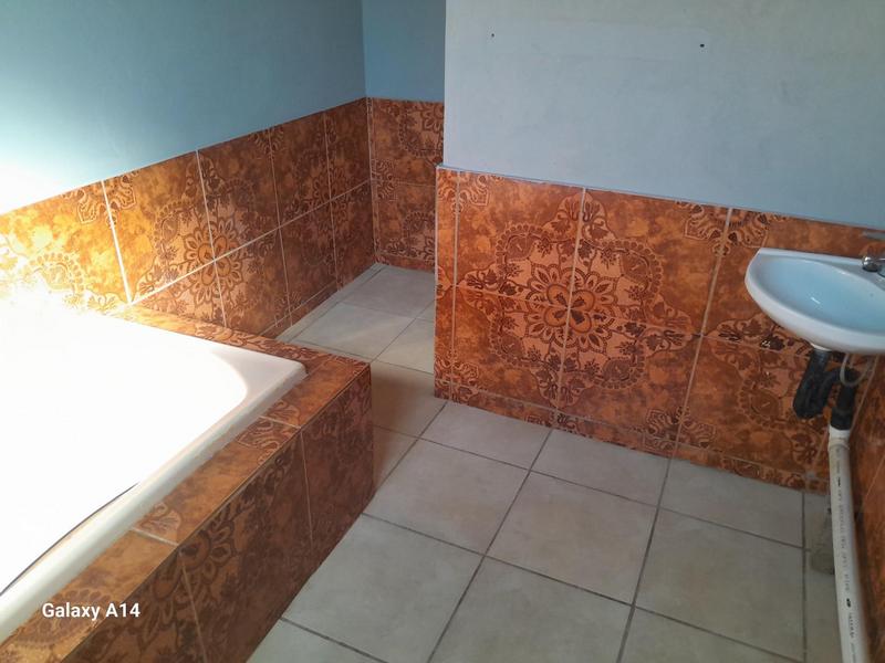 2 Bedroom Property for Sale in Lawley Gauteng